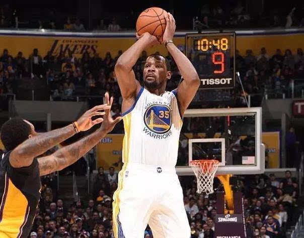 不仅着眼于 不仅着眼于