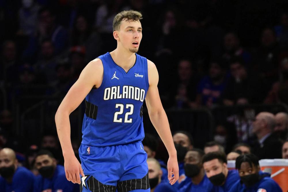 他用自己的 他用自己的